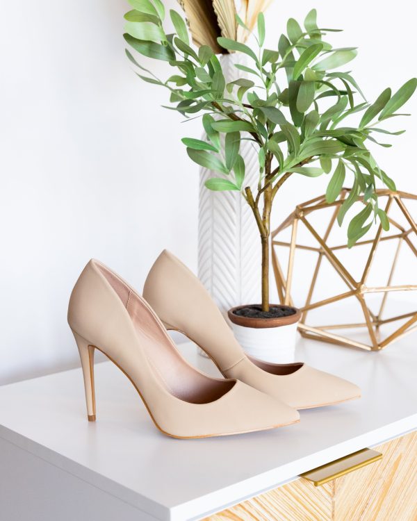 Greeflow Nubuck Pointed Toe Heels - Nude